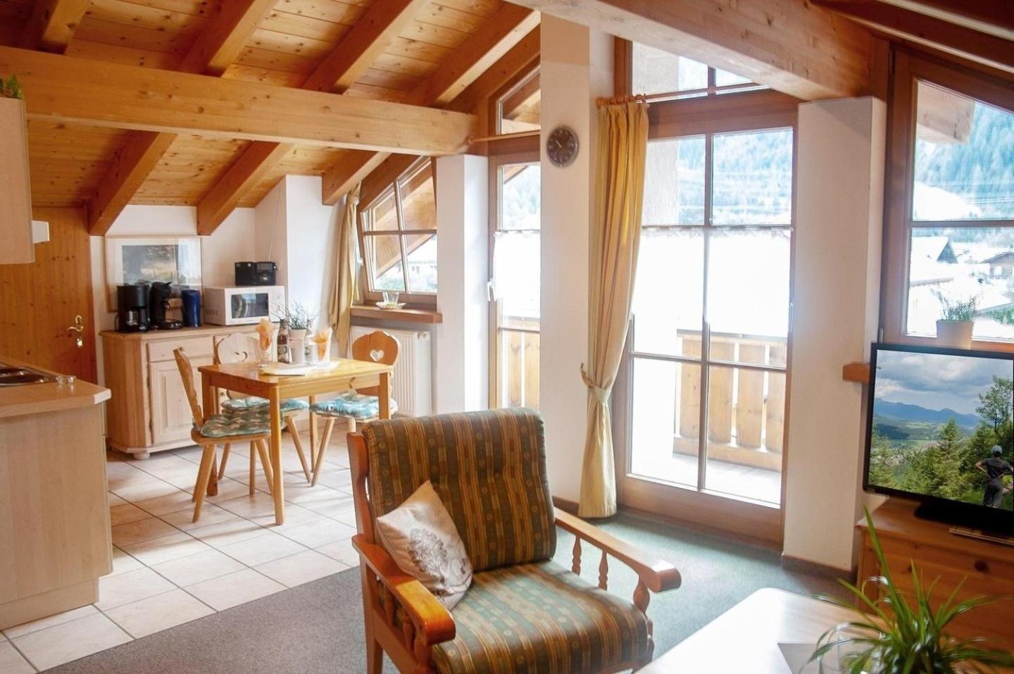 Gaensebluemchen -805- * Mittenwald